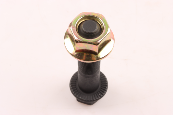 Болт SITRAK HOWO крепления маховика (M16x1.5x80) MOVELEX 6